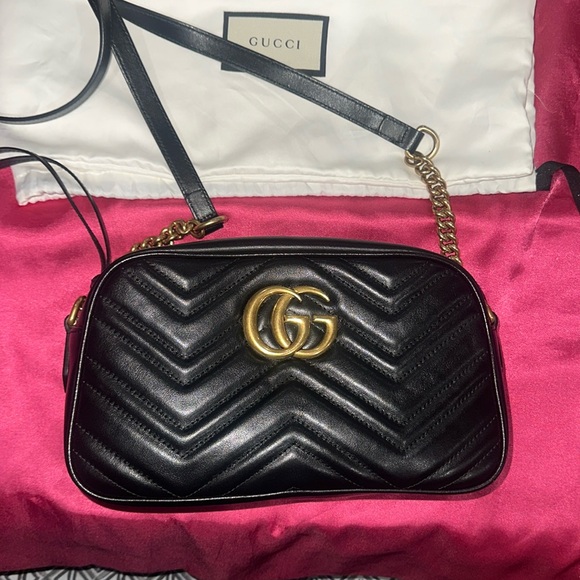 Gucci GG Marmont Small Matelassé Shoulder Bag and GG Marmont Card Case Wallet - Picture 9 of 16